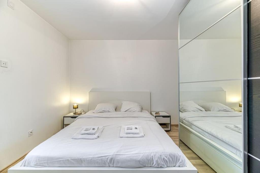 Bel Appartement-Garage Prive-Balcon-Wifi Fibre Rhut 외부 사진