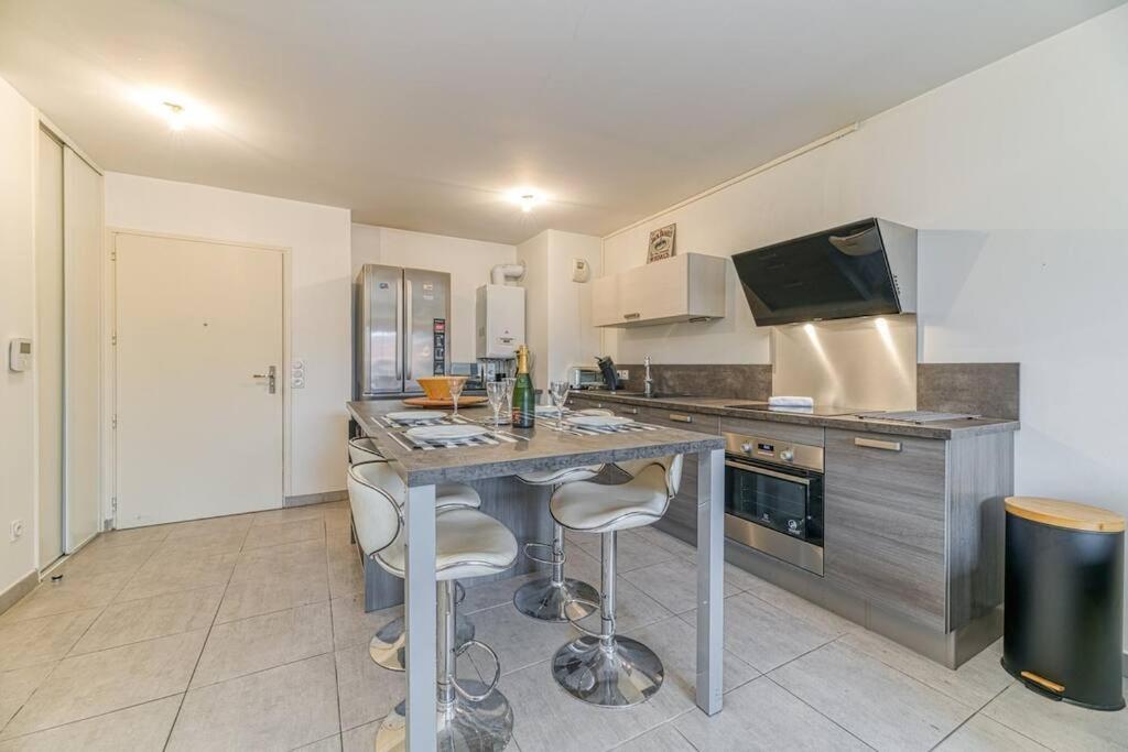 Bel Appartement-Garage Prive-Balcon-Wifi Fibre Rhut 외부 사진
