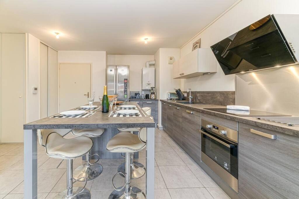 Bel Appartement-Garage Prive-Balcon-Wifi Fibre Rhut 외부 사진