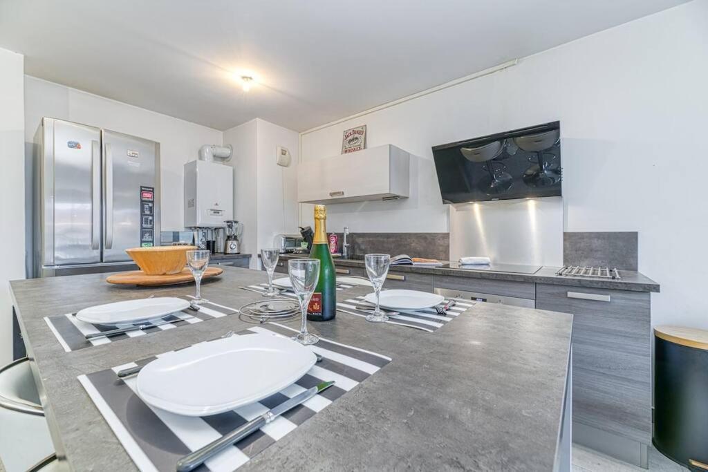 Bel Appartement-Garage Prive-Balcon-Wifi Fibre Rhut 외부 사진