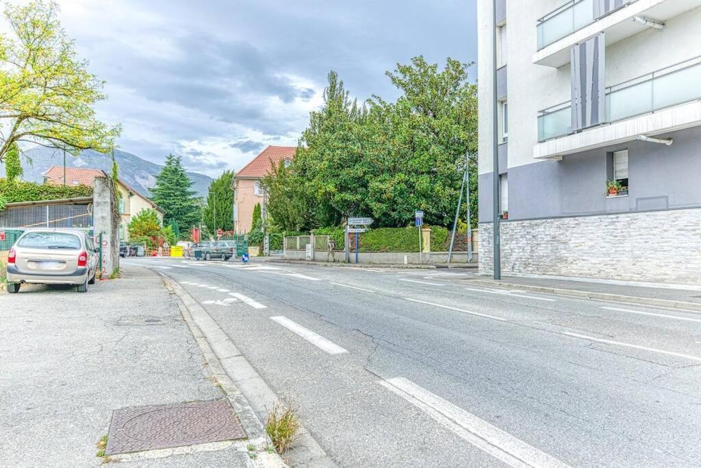 Bel Appartement-Garage Prive-Balcon-Wifi Fibre Rhut 외부 사진