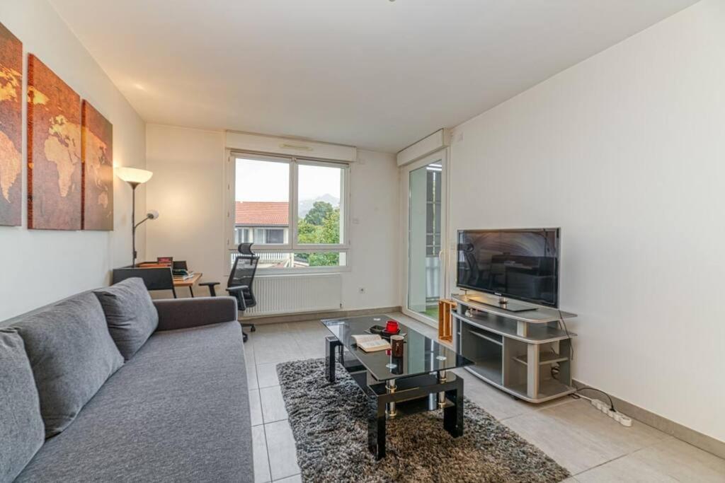 Bel Appartement-Garage Prive-Balcon-Wifi Fibre Rhut 외부 사진